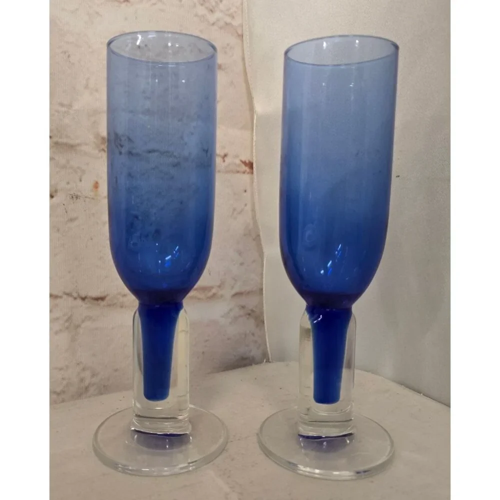 Pair of Bormioli Rocco Into The Blue Italian Art Glass Champagne Flutes Glasses - Picture 1 of 5